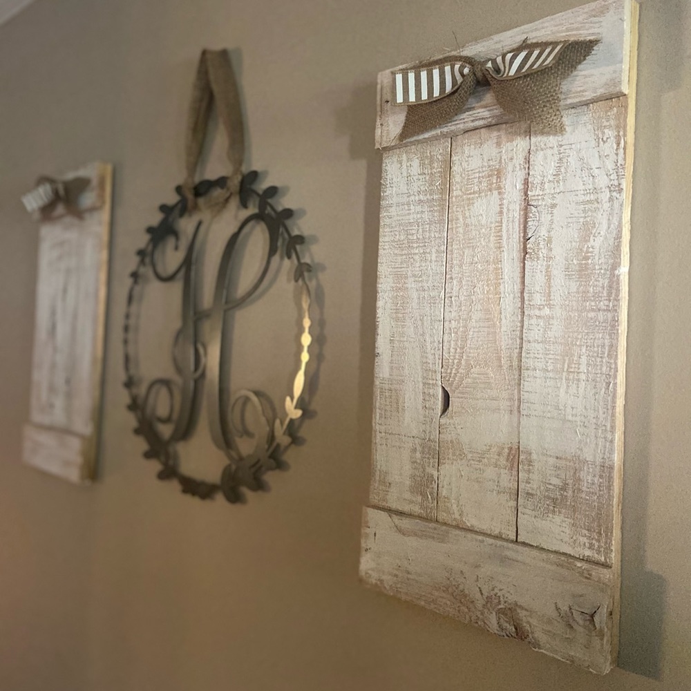 Set of shutter decor